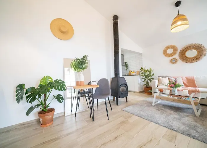 Seafront Modern - Sunset Views - Monthly Bookings *