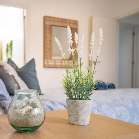 Seafront Modern - Sunset Views - Monthly Bookings *