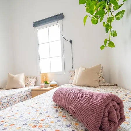 Vila Seafront Modern - Sunset Views - Monthly Bookings Cala en Bosch